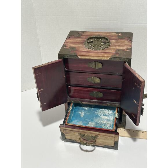 Chinese Wood Brass antique Jewellery Cabinet carved‎ jade box chest gorgeous! - Picture 7 of 11